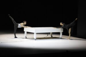 11.06.2021 Kielce. KTT - Kielecki Teatr Tańca. Spektakl "Peer Gynt" / Jarosław Kubalski / Radio Kielce