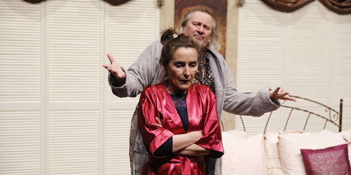 02.05.2021 Kielce. Teatr  TeTaTeT. Próba spektaklu "Seks dla opornych". Ewa Pająk i Jacek Mąka / Jarosław Kubalski / Radio Kielce