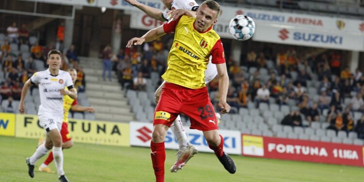 04.06.2021. Kielce. 33. kolejka Fortuna 1 Ligi: Korona Kielce - Widzew Łódź. Na zdjęciu: Dawid Lisowski  / Jarosław Kubalski / Radio Kielce