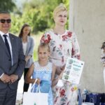 07.06.2021 Kielce. Podsumowanie etapu wojewódzkiego ogólnopolskiego konkursu plastycznego dla dzieci zorganizowanego przez KRUS. Dyplomy wręczają Aleksandra Hadzik - prezes KRUS i Tadeusz Jakubowski - prezes świętokrzyskiego oddziału KRUS / Jarosław Kubalski / Radio Kielce