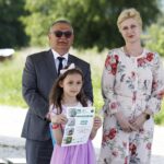 07.06.2021 Kielce. Podsumowanie etapu wojewódzkiego ogólnopolskiego konkursu plastycznego dla dzieci zorganizowanego przez KRUS. Dyplomy wręczają Aleksandra Hadzik - prezes KRUS i Tadeusz Jakubowski - prezes świętokrzyskiego oddziału KRUS / Jarosław Kubalski / Radio Kielce