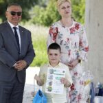 07.06.2021 Kielce. Podsumowanie etapu wojewódzkiego ogólnopolskiego konkursu plastycznego dla dzieci zorganizowanego przez KRUS. Dyplomy wręczają Aleksandra Hadzik - prezes KRUS i Tadeusz Jakubowski - prezes świętokrzyskiego oddziału KRUS / Jarosław Kubalski / Radio Kielce