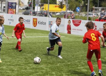15.06.2021  Kielce. Turniej piłkarski „Piątki na Rynku Sport CK 2021”. Mecz Korona Kielce - Moravia Morawica / Jarosław Kubalski / Radio Kielce
