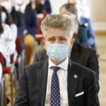 17.06.2021 Kielce. UJK. Wręczenie medali "Zasłużony dla UJK". Senator Krzysztof Słoń / Jarosław Kubalski / Radio Kielce