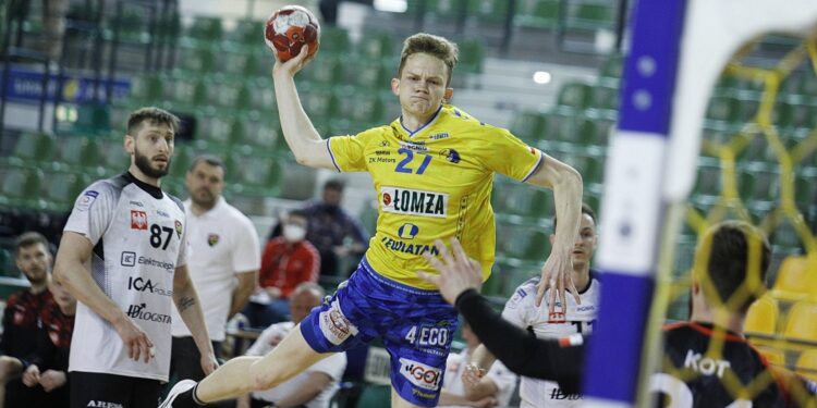 08.05.2021 Kielce Piłka ręczna. PGNiG Superliga. Mecz Łomża Vive Kielce - Piotrkowianin Piotrków Trybunalski. Na zdjęciu: Cezary Surgiel / Jarosław Kubalski / Radio Kielce