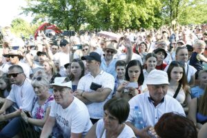 Tokarnia. „Jawor u źródeł kultury” - koncert zespołu Golec uOrkiestra (20.06.2021) / Jarosław Kubalski / Radio Kielce