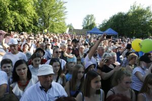 Tokarnia. „Jawor u źródeł kultury” - koncert zespołu Golec uOrkiestra (20.06.2021) / Jarosław Kubalski / Radio Kielce