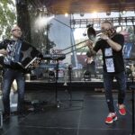 Tokarnia. „Jawor u źródeł kultury” - koncert zespołu Golec uOrkiestra (20.06.2021) / Jarosław Kubalski / Radio Kielce