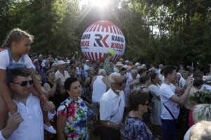 Tokarnia. „Jawor u źródeł kultury” - koncert zespołu Golec uOrkiestra (20.06.2021) / Jarosław Kubalski / Radio Kielce