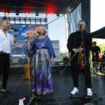 Tokarnia. „Jawor u źródeł kultury” - koncert zespołu Golec uOrkiestra (20.06.2021) / Jarosław Kubalski / Radio Kielce