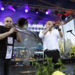 Tokarnia. „Jawor u źródeł kultury” - koncert zespołu Golec uOrkiestra (20.06.2021) / Jarosław Kubalski / Radio Kielce