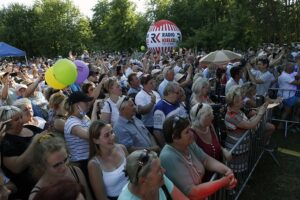 Tokarnia. „Jawor u źródeł kultury” - koncert zespołu Golec uOrkiestra (20.06.2021) / Jarosław Kubalski / Radio Kielce