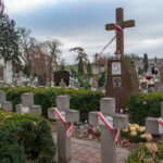 09.12.2020. Ćmielów. Kwatera żołnierzy „Tarzana” na miejscowym cmentarzu / Emilia Sitarska / Radio Kielce