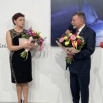 11.06.2021 Ostrowiec Świętokrzyski. Na zdjęciu od lewej Jolanta Chwałek - dyrektor BWA w Ostrowcu Św., poseł Andrzej Kryj / Emilia Sitarska / Radio Kielce