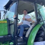 16.06.2021. Orłowiny. Na zdjęciu: Radosław Gumiński - zwycięzca loterii Grupy Azoty "Dbamy o polską ziemię" / Emilia Sitarska / Radio Kielce