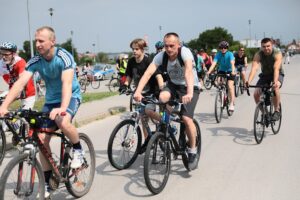 27.06.2021. Chęciny. VI Rajd Rowerowy / Wiktor Taszłow / Radio Kielce