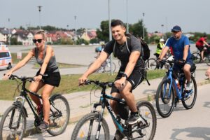 27.06.2021. Chęciny. VI Rajd Rowerowy / Wiktor Taszłow / Radio Kielce