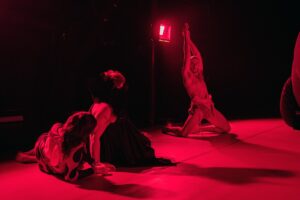 22.04.2021. Spektakl „Dance Mom” / Teatr im. Stefana Żeromskiego w Kielcach