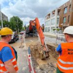 26.06.2021. Kielce. Awaria wodociągu na skrzyżowaniu ulic Klonowej i Wiśniowej / Wiktor Taszłow / Radio Kielce