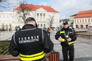 07.04.2021. Kielce. Zdjęcia do spektaklu teatru telewizji zatytułowanego „Zakładnicy” / Wiktor Taszłow / Radio Kielce