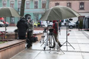 07.04.2021. Kielce. Zdjęcia do spektaklu teatru telewizji zatytułowanego „Zakładnicy” / Wiktor Taszłow / Radio Kielce