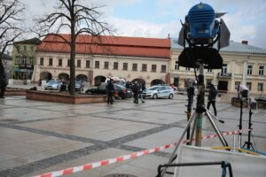 07.04.2021. Kielce. Zdjęcia do spektaklu teatru telewizji zatytułowanego „Zakładnicy” / Wiktor Taszłow / Radio Kielce