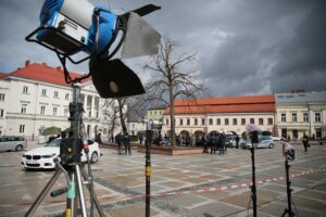 07.04.2021. Kielce. Zdjęcia do spektaklu teatru telewizji zatytułowanego „Zakładnicy” / Wiktor Taszłow / Radio Kielce