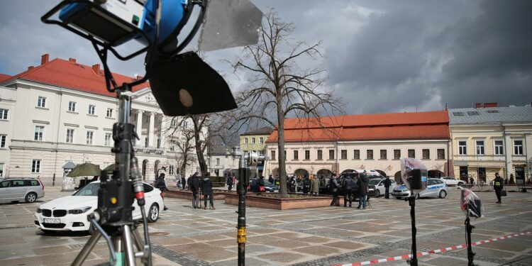 07.04.2021. Kielce. Zdjęcia do spektaklu teatru telewizji zatytułowanego „Zakładnicy” / Wiktor Taszłow / Radio Kielce