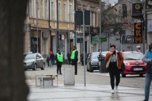 07.04.2021. Kielce. Zdjęcia do spektaklu teatru telewizji zatytułowanego „Zakładnicy” / Wiktor Taszłow / Radio Kielce