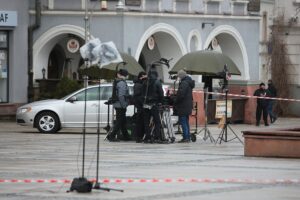 07.04.2021. Kielce. Zdjęcia do spektaklu teatru telewizji zatytułowanego „Zakładnicy” / Wiktor Taszłow / Radio Kielce