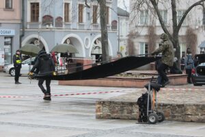 07.04.2021. Kielce. Zdjęcia do spektaklu teatru telewizji zatytułowanego „Zakładnicy” / Wiktor Taszłow / Radio Kielce