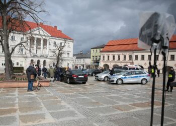 07.04.2021. Kielce. Zdjęcia do spektaklu teatru telewizji zatytułowanego „Zakładnicy” / Wiktor Taszłow / Radio Kielce