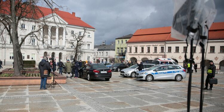 07.04.2021. Kielce. Zdjęcia do spektaklu teatru telewizji zatytułowanego „Zakładnicy” / Wiktor Taszłow / Radio Kielce