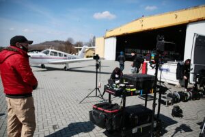 09.04.2021. Masłów. Zdjęcia do spektaklu Telewizji Polskiej „Zakładnicy” / Wiktor Taszłow / Radio Kielce