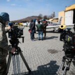 09.04.2021. Masłów. Zdjęcia do spektaklu Telewizji Polskiej „Zakładnicy” / Wiktor Taszłow / Radio Kielce