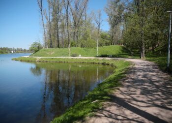 11.05.2021. Kielce. Ścieżka rowerowa wokół zalewu kieleckiego / Wiktor Taszłow / Radio Kielce