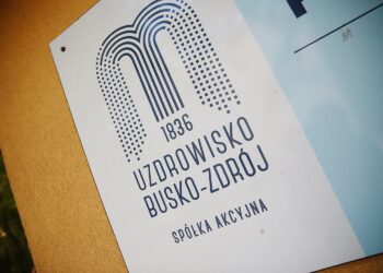 Uzdrowisko Busko-Zdrój. Biuro zarzadu / Wiktor Taszłow / Radio Kielce