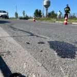 29.07.2021. Piekoszów. Zderzenie samochodu osobowego ze skuterem / Wiktor Taszłow / Radio Kielce