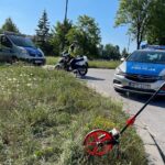 29.07.2021. Piekoszów. Zderzenie samochodu osobowego ze skuterem / Wiktor Taszłow / Radio Kielce