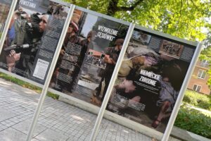 30.07.2021. Kielce. Wystawa „Powstanie Warszawskie 1944. Bitwa o Polskę” / Wiktor Taszłow / Radio Kielce