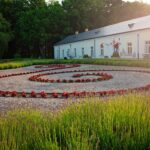 17.07.2021. Końskie. Nasadzenia kwiatów / Aleksandra Wilk