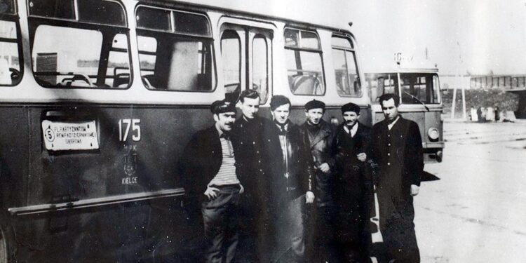 70 lat MPK Kielce. Na zdjęciu: dostawa pierwszych autobusów marki Jelcz w 1967 roku / MPK Kielce