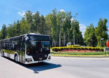 Nowy autobus komunikacji miejskiej w Starachowicach - MAN Lion’s City / Marek Materek / UM Starachowice