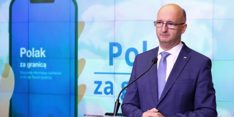 16.07.2021. Warszawa. Konferencja prasowa w siedzibie Centrum Prasowego MSZ. Na zdjęciu: Piotr Wawrzyk - wiceminister spraw zagranicznych / PAP/Tomasz Gzell