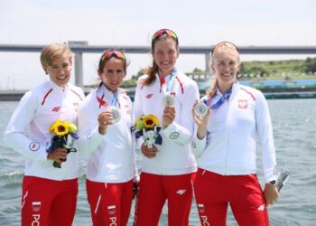 28.07.2021. Tokio. Srebrny medal olimpijski w finałowym wyścigu czwórek podwójnych kobiet. Na zdjęciu (od lewej): Katarzyna Zillmann, Maria Sajdak, Marta Wieliczko i Agnieszka Kobus-Zawojska / PAP/Leszek Szymański