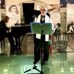 08.07.2021. Chmielnik. 27. Międzynarodowy Festiwal Muzyczny im. Krystyny Jamroz. Na zdjęciu (od lewej): Michał Rot - pianista i kantor Baruh Finkelshtein ben Yankel – występ na babińcu / Dorota Klusek / Radio Kielce