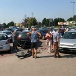 07.07.2021. Skarżysko-Kamienna. Kolizja na parkingu / KPP Skarżysko-Kamienna