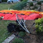 04.07.2021. Ćmińsk. Wypadek paralotni / policja