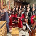 06.07.2021. 27 Międzynarodowy Festiwal Muzyczny im. Krystyny Jamroz. Koncert „Stabat Mater” w kolegiacie w Wiślicy. Na zdjęciu: chór kameralny i orkiestra Capella Gedanensis / Dorota Klusek / Radio Kielce