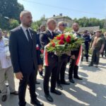 11.07.2021. Wola Grójecka k/Ćmielowa. Uroczystości upamiętniające rozbicie oddziału AK. Na zdjęciu członkowie Związku NSZ koło w Chicago / Emilia Sitarska / Radio Kielce